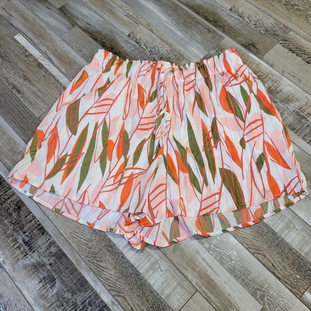 Calligraphie Floral Casual Shorts Size Medium